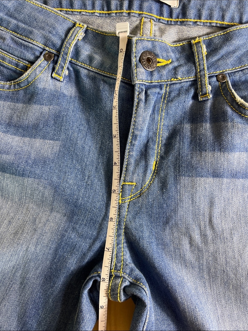 Rich & Skinny Medium Blue Skinny Jeans with Subtle Distressing size 26 - Picture 6 of 10